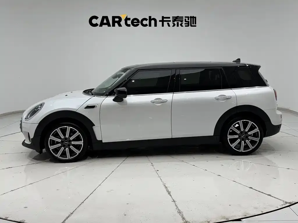 MINI Clubman — фото 3