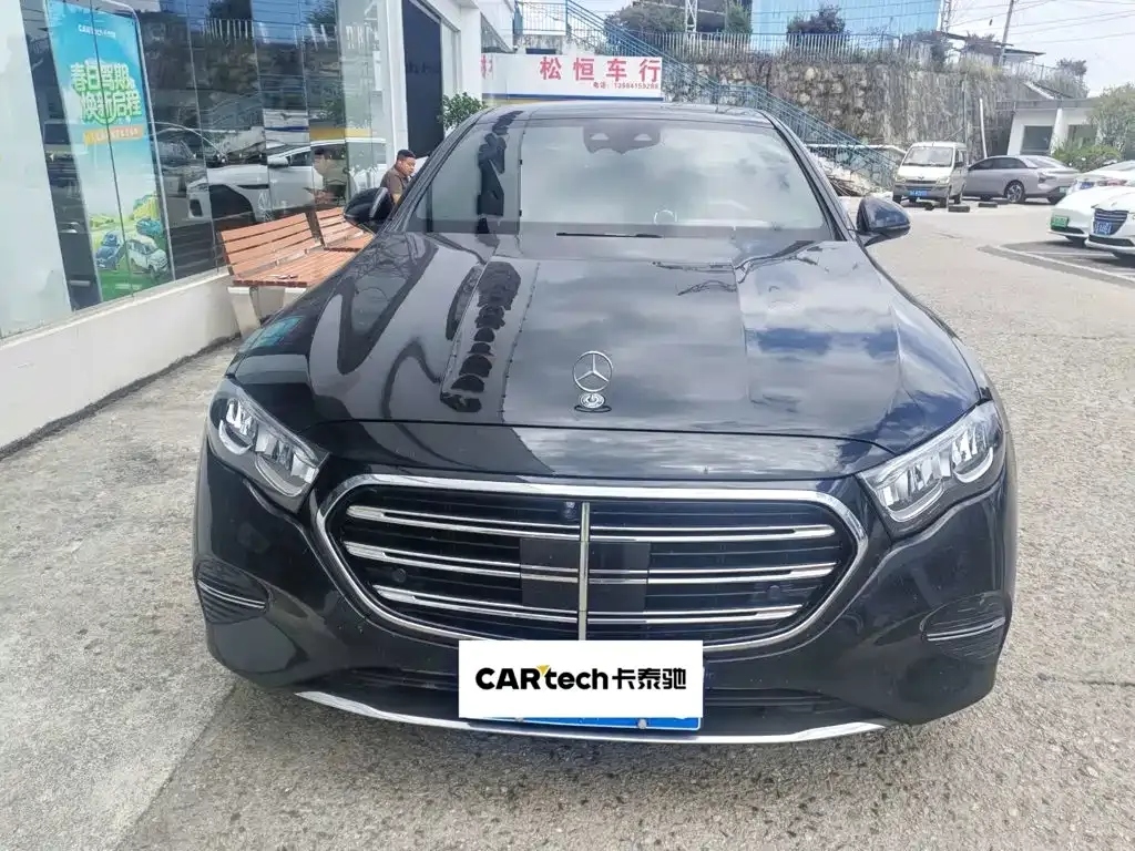 Mercedes-Benz E-Class — фото 7