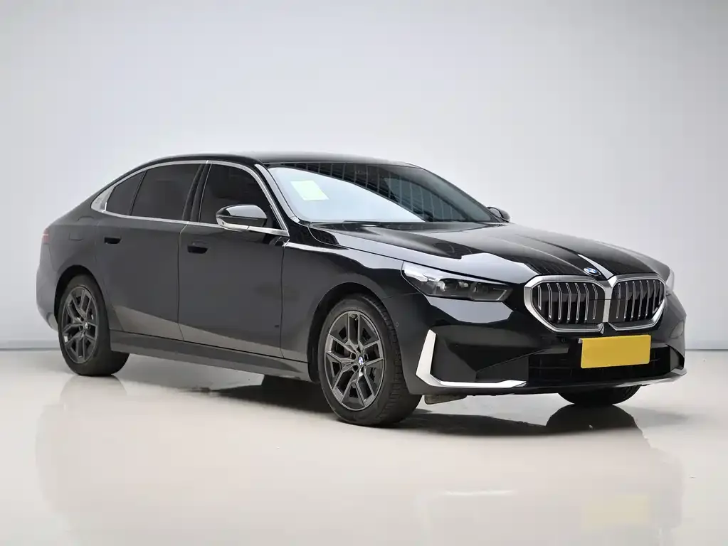 BMW 5 Series — фото 4