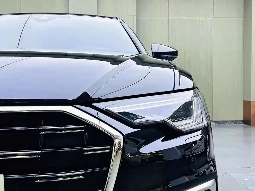 Audi A6L — фото 9