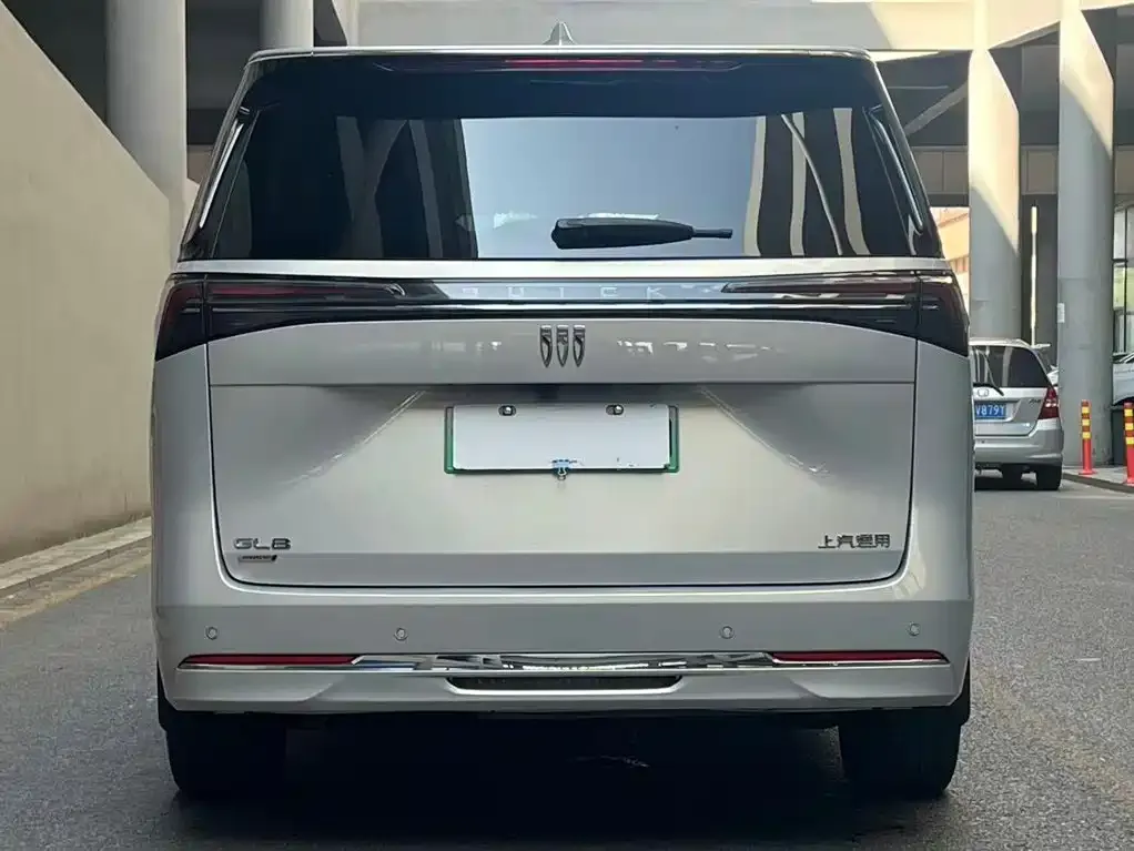 Buick GL8 Hybrid — фото 8