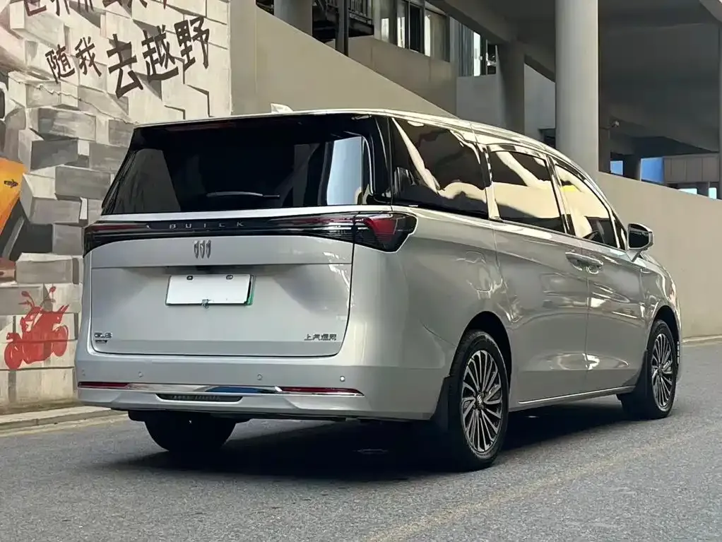 Buick GL8 Hybrid — фото 6