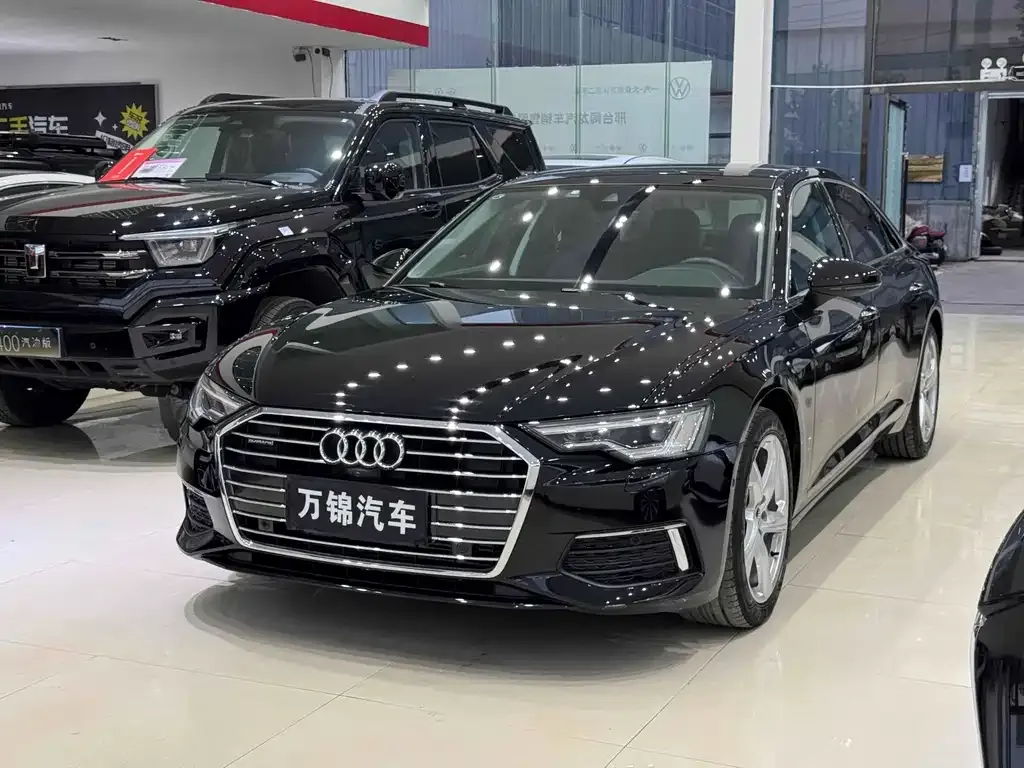 Audi A6L — фото 1
