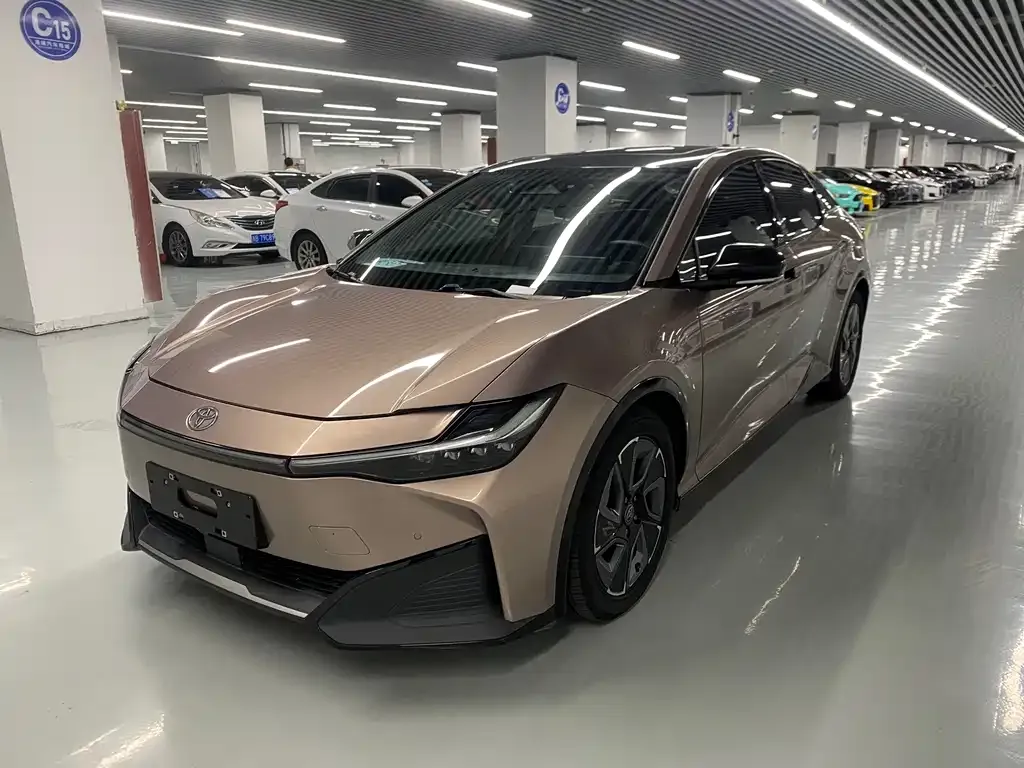 Toyota bZ3 — фото 10