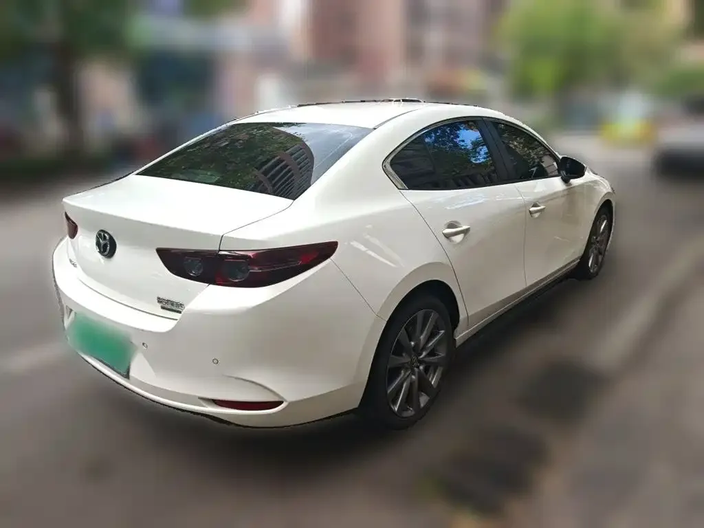 Mazda 3 Axela — фото 3