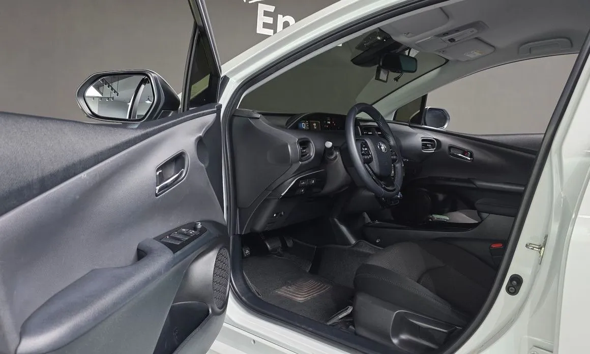 Toyota Prius — фото 4