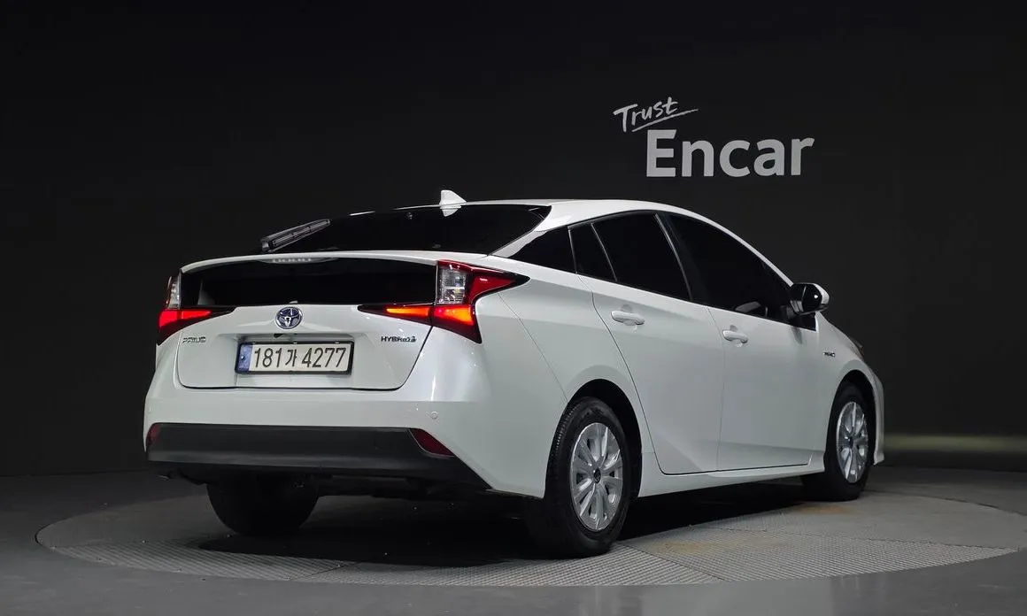 Toyota Prius — фото 2