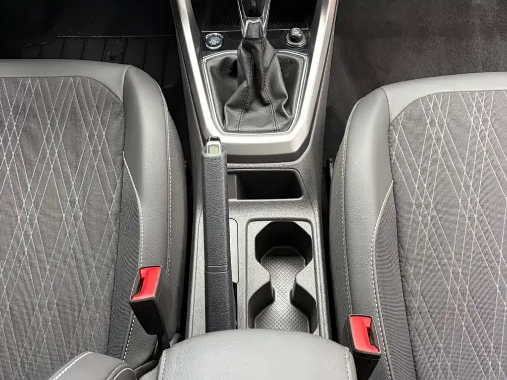 Volkswagen T-Cross — фото 10