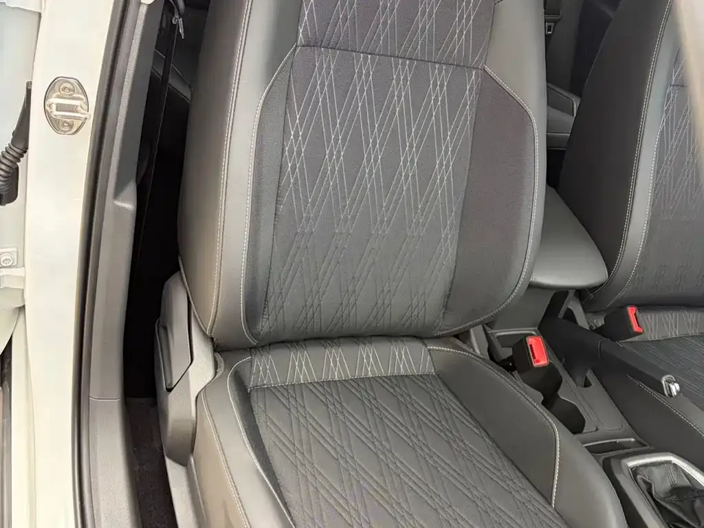 Volkswagen T-Cross — фото 3
