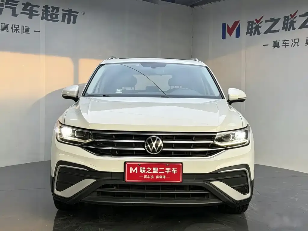 Volkswagen Tiguan L — фото 2