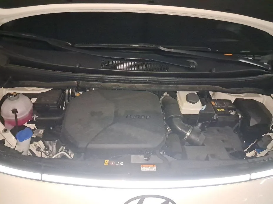 Hyundai Staria — фото 2