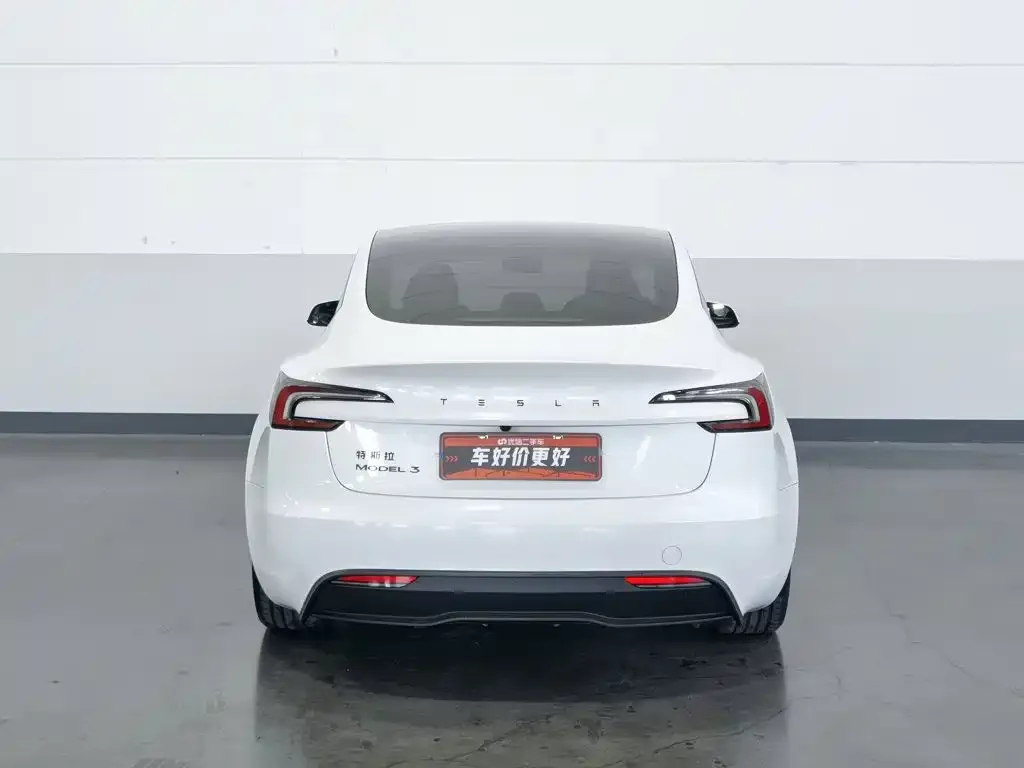 Tesla Model 3 — фото 6