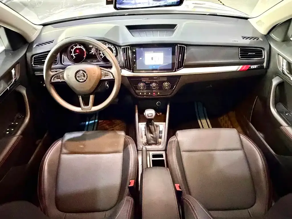 Skoda Kamiq — фото 6