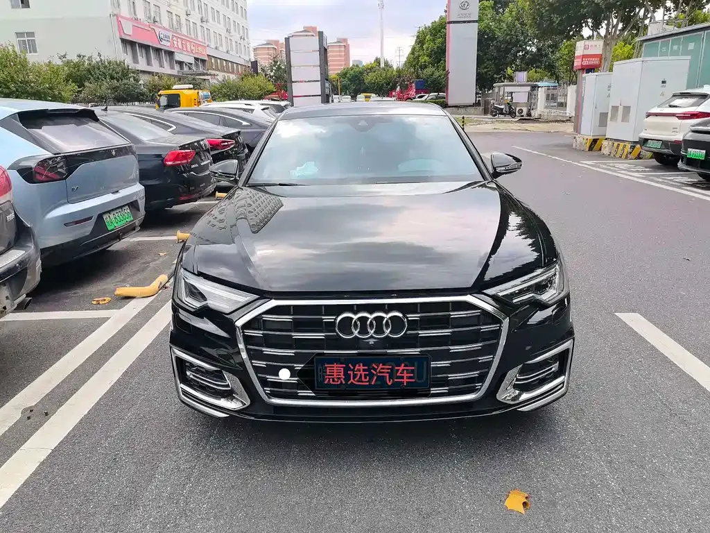 Audi A6L — фото 1