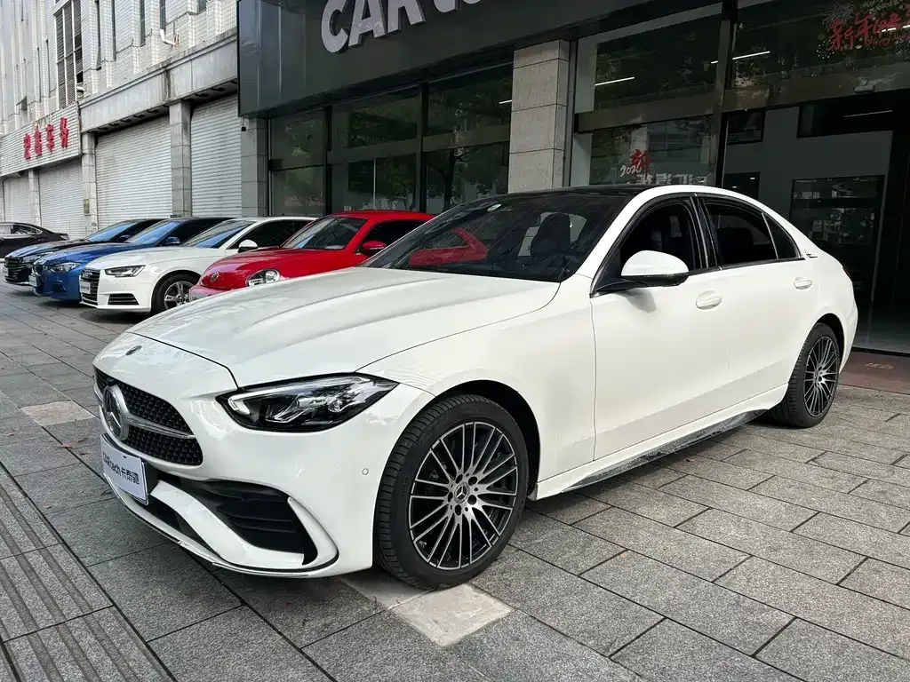 Mercedes-Benz C-Class — фото 1