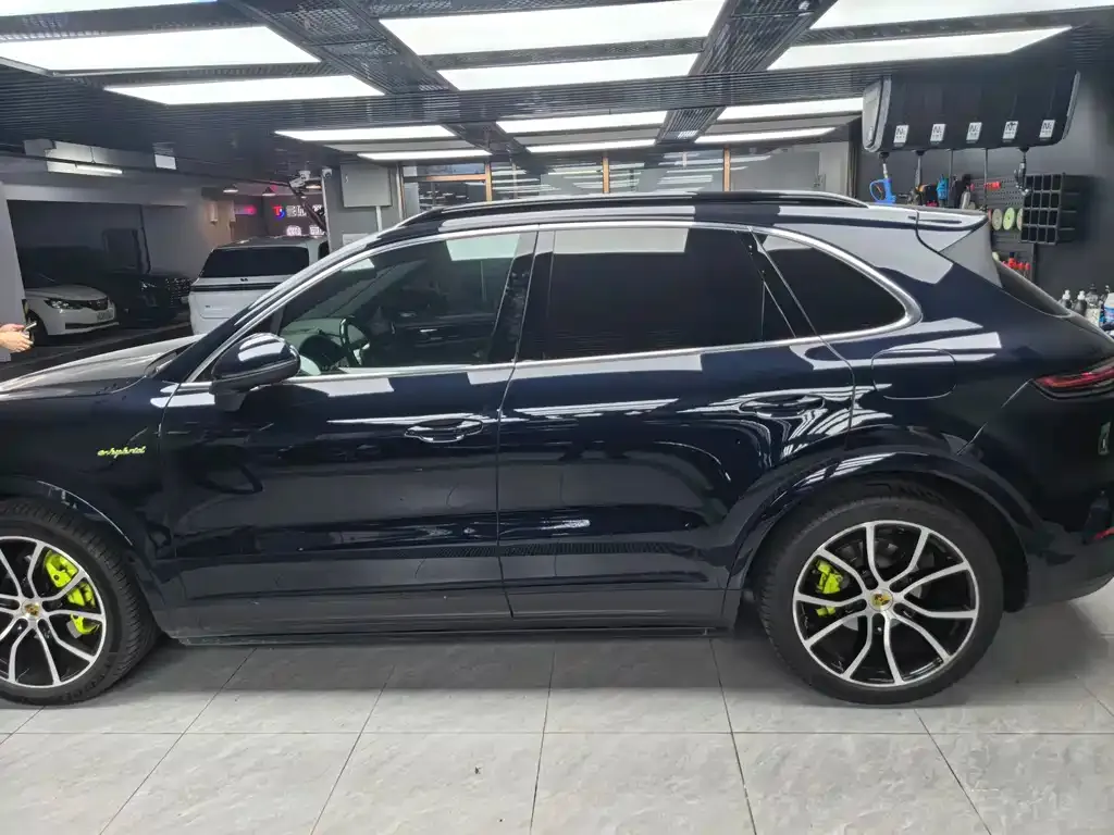 Porsche Cayenne Hybrid — фото 2