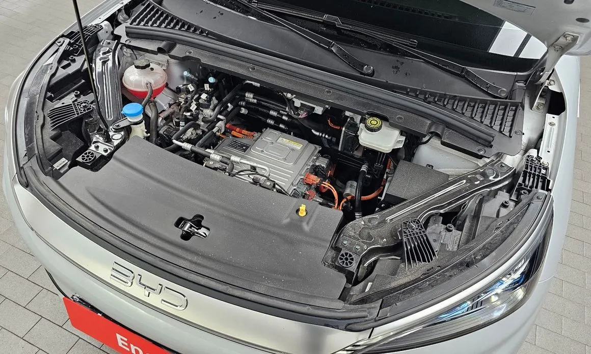 BYD Atto 3 — фото 10