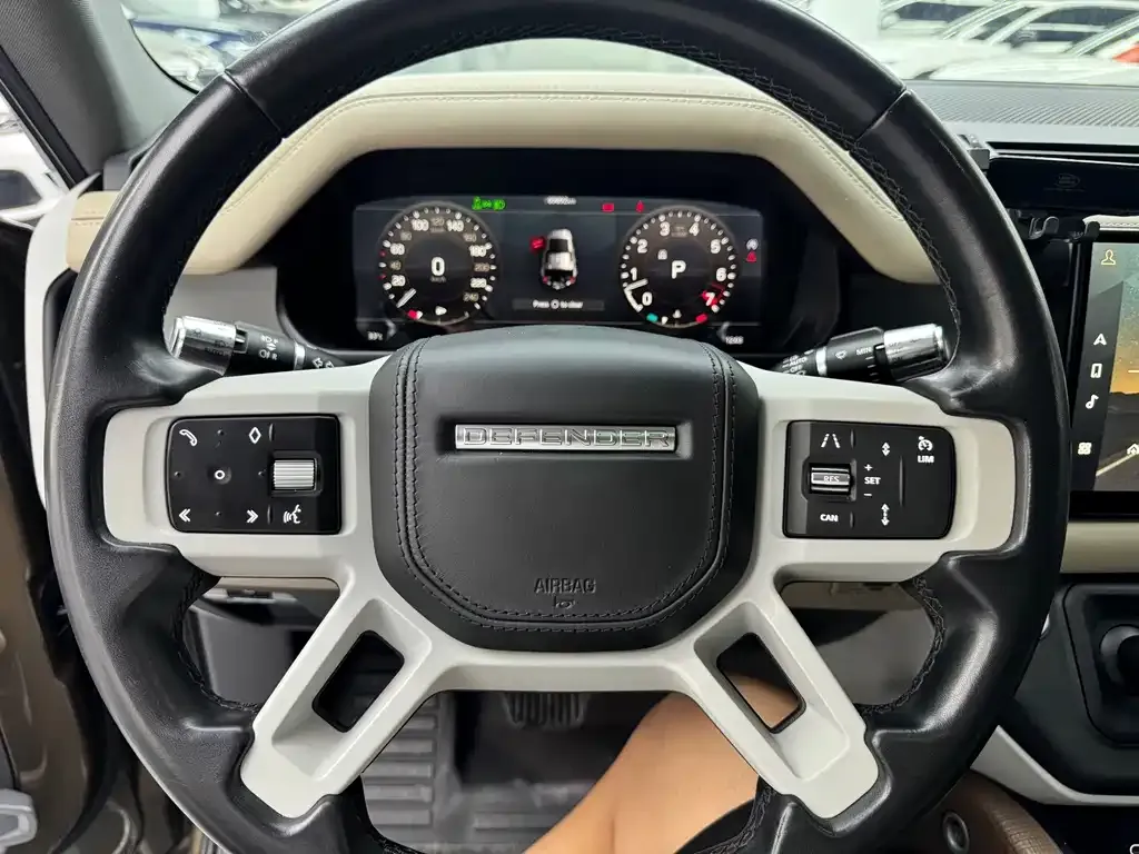 Land Rover Defender — фото 10