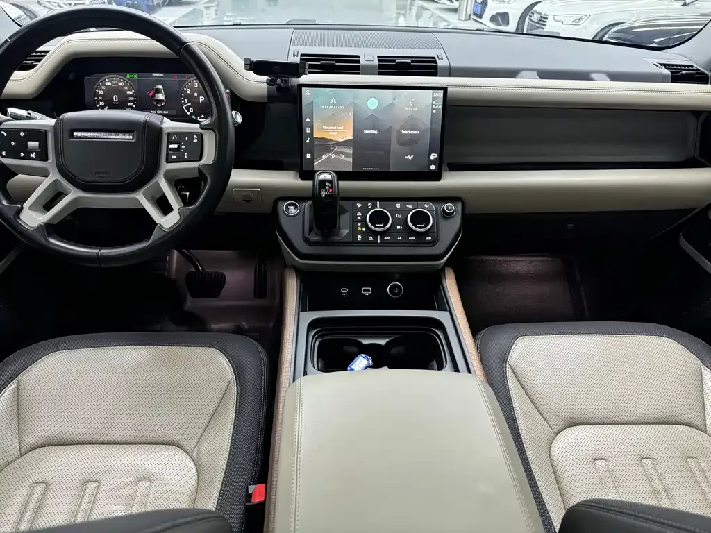 Land Rover Defender — фото 9