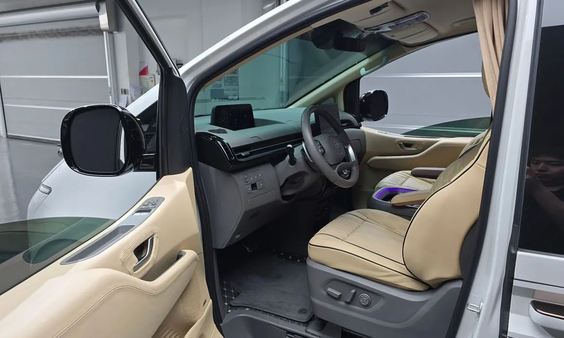 Hyundai Staria — фото 9