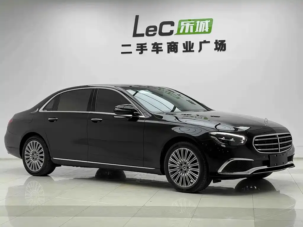 Mercedes-Benz E-Class — фото 10