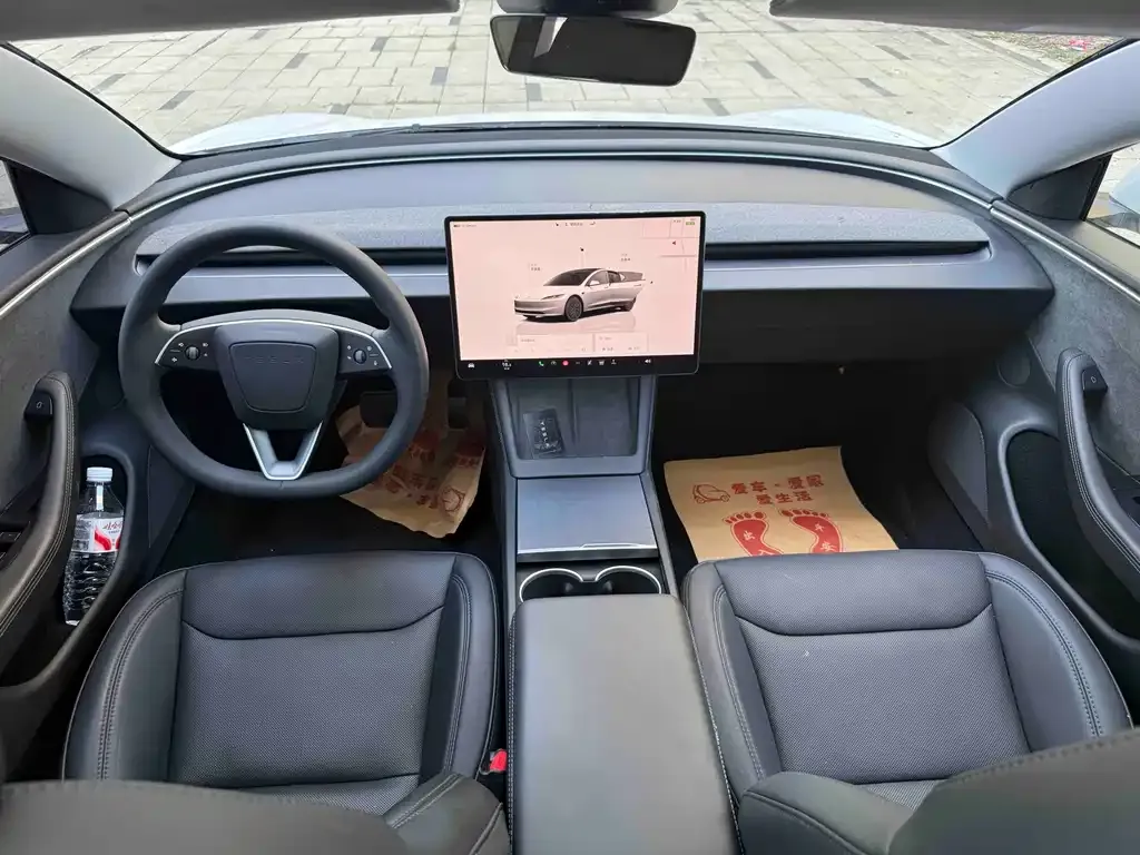 Tesla Model 3 — фото 6