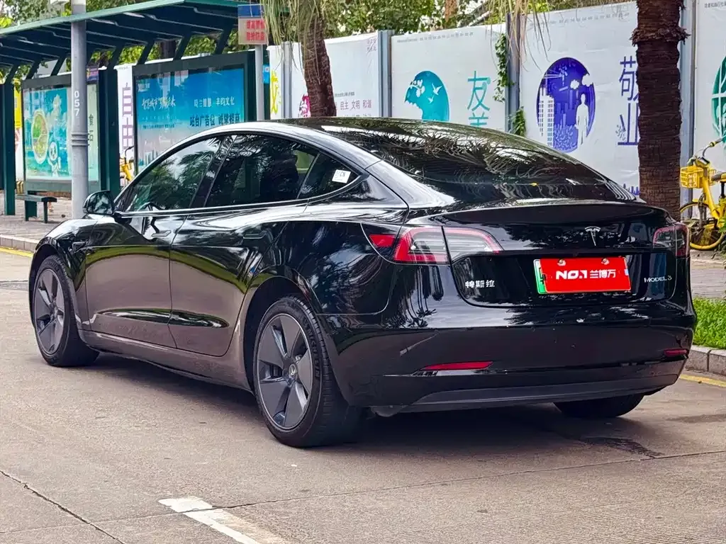 Tesla Model 3 — фото 6