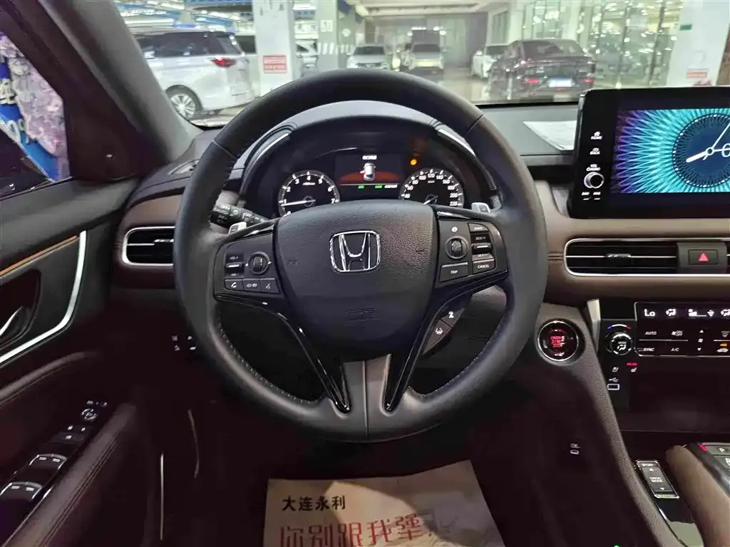 Honda UR-V — фото 10