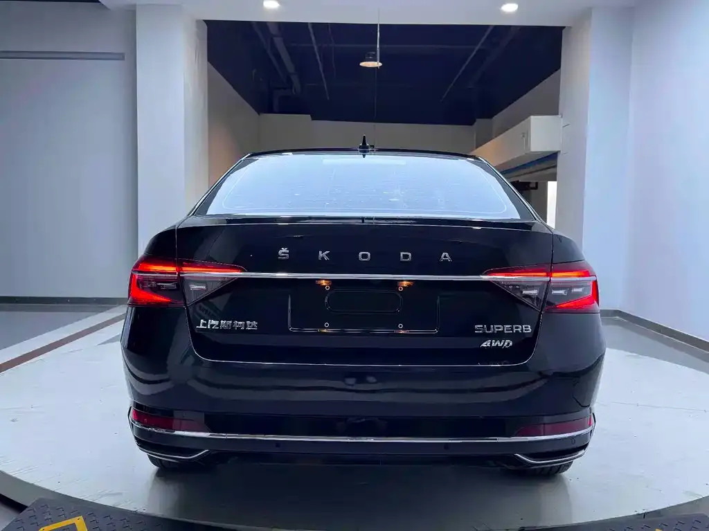 Skoda Superb — фото 6