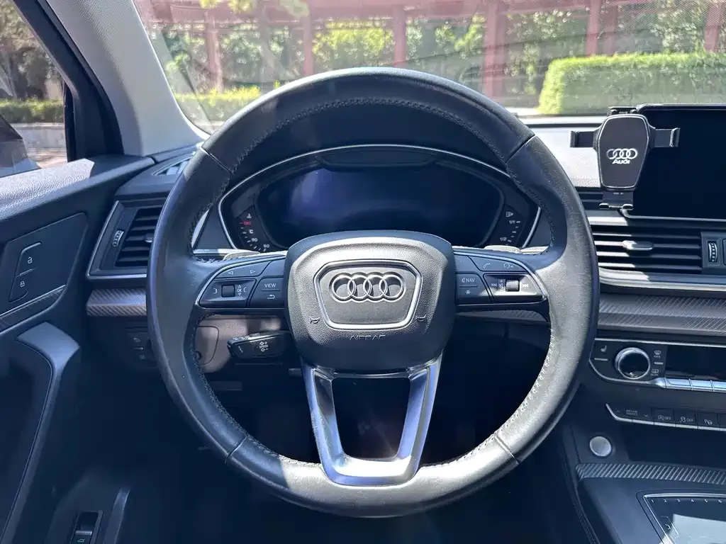 Audi Q5L — фото 4