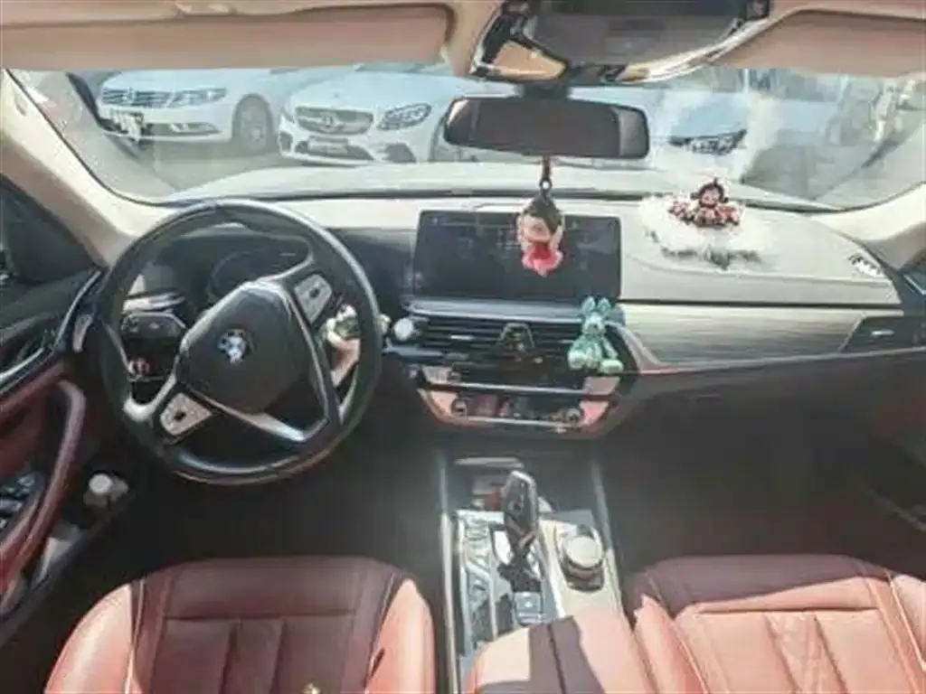BMW 5 Series New Energy — фото 4
