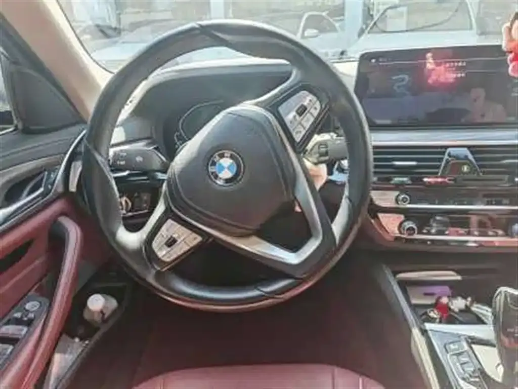 BMW 5 Series New Energy — фото 3