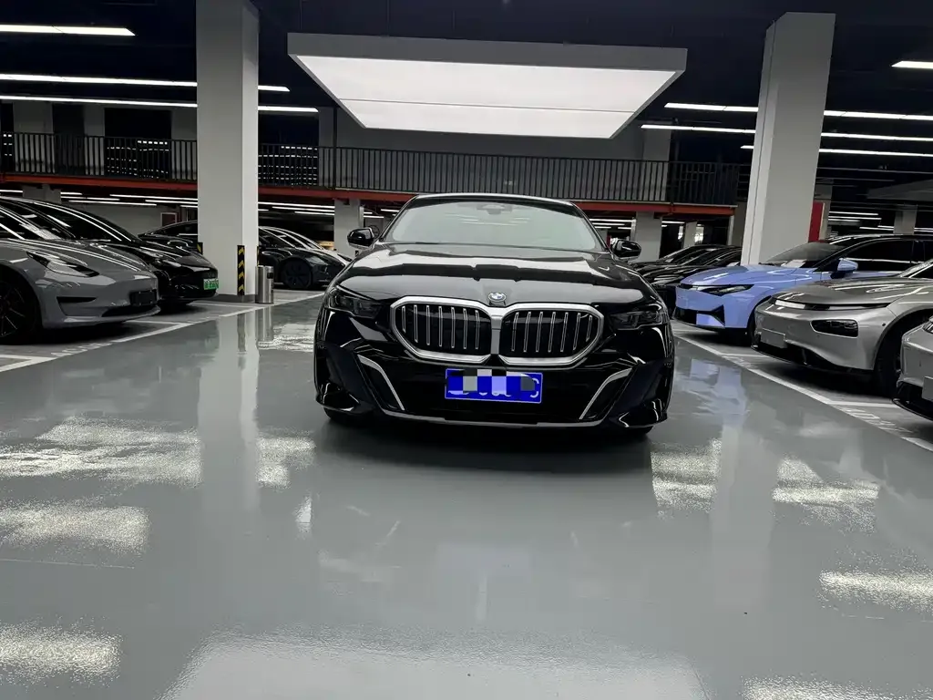 BMW 5 Series — фото 2