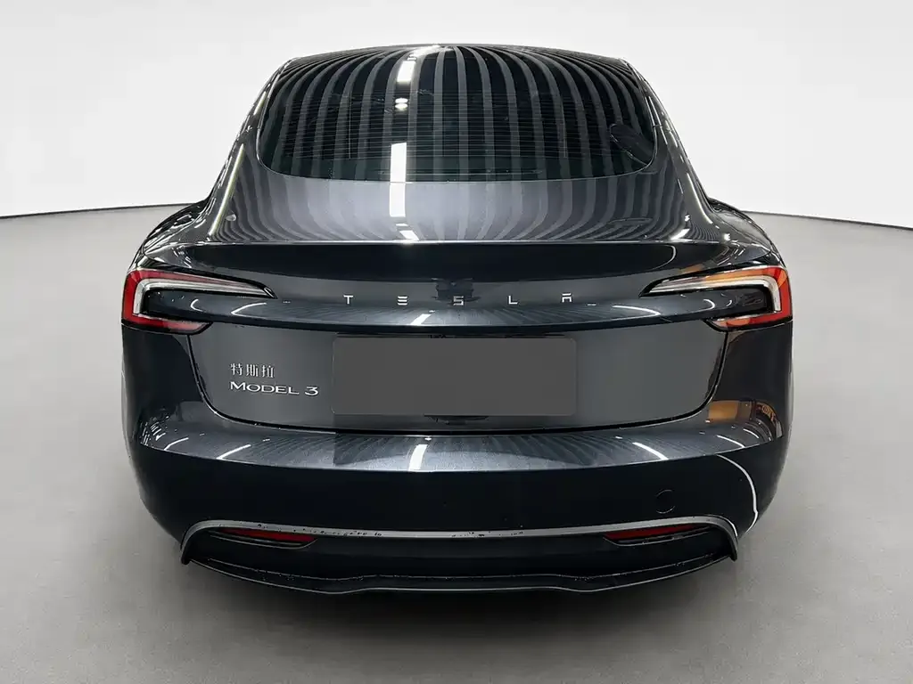 Tesla Model 3 — фото 5