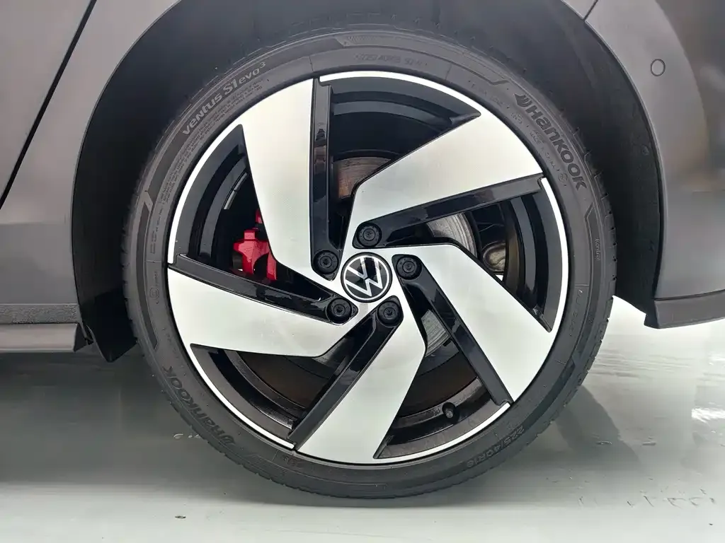 Volkswagen Golf GTI — фото 7