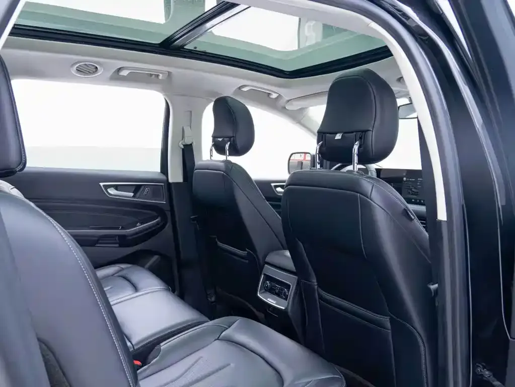 Ford Edge — фото 6