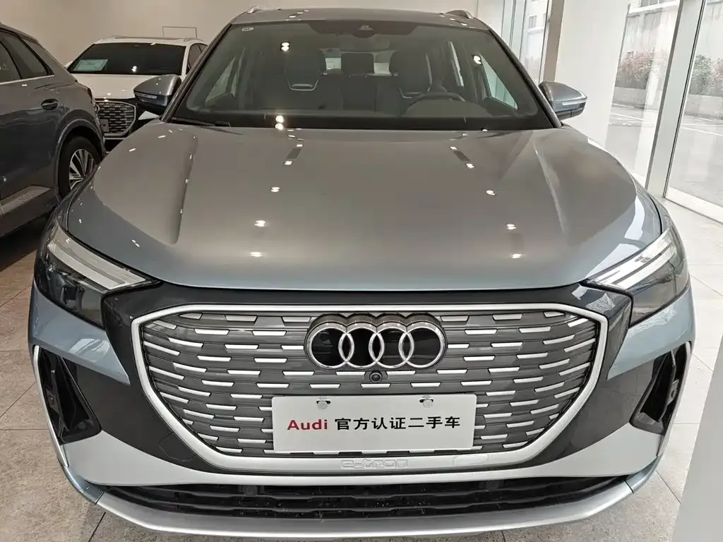 Audi Q4 e-tron — фото 10
