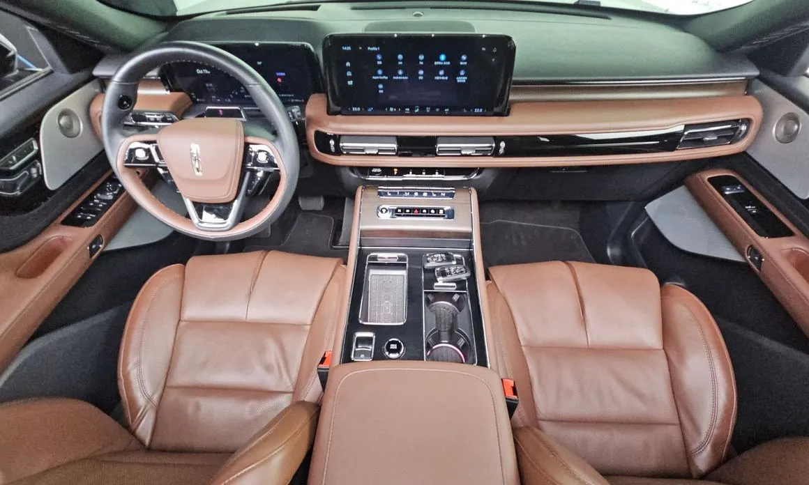 Lincoln Aviator — фото 10
