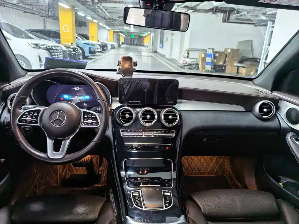 Mercedes-Benz GLC — фото 10