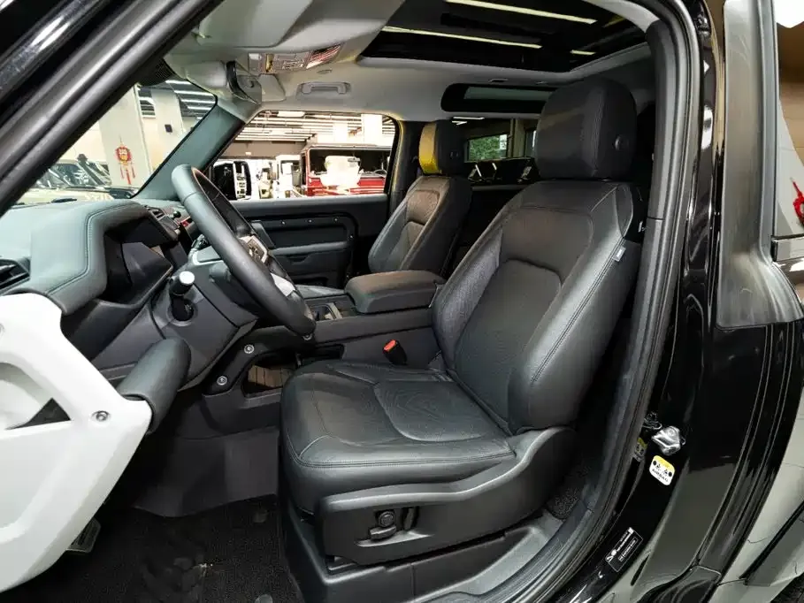 Land Rover Defender — фото 4