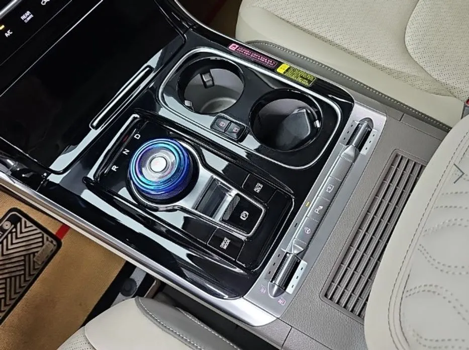 Kia Carnival — фото 10