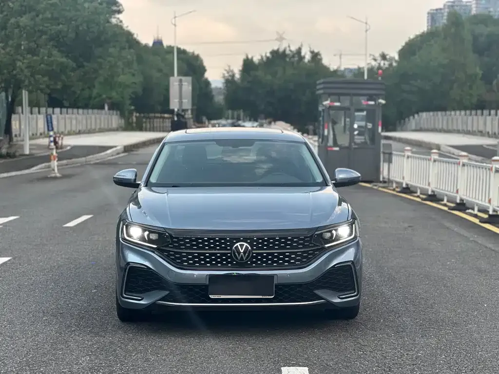 Volkswagen Passat — фото 3