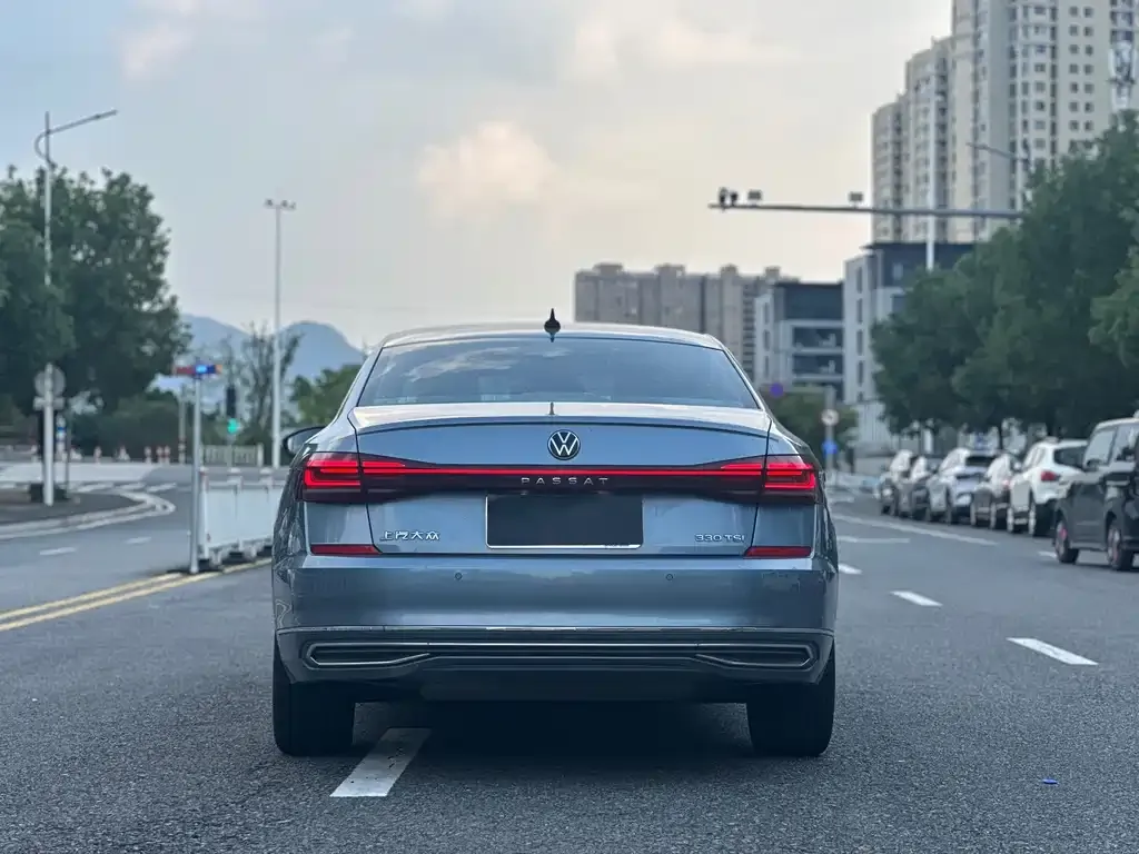 Volkswagen Passat — фото 4
