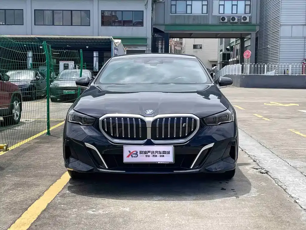 BMW i5 — фото 8