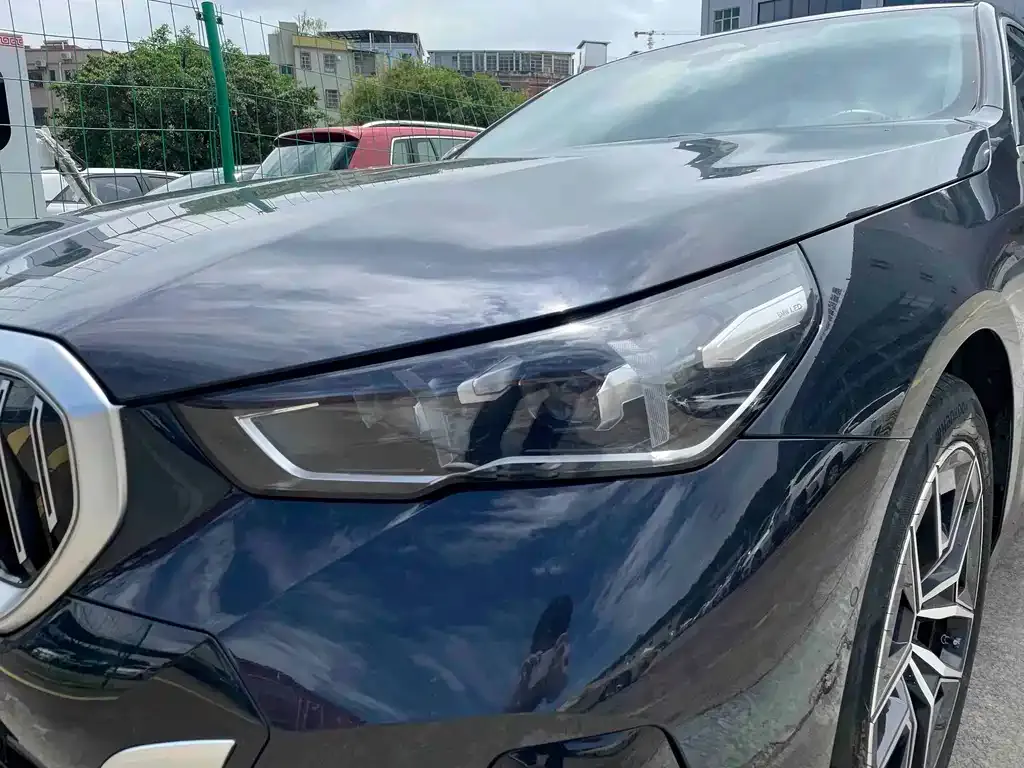 BMW i5 — фото 5