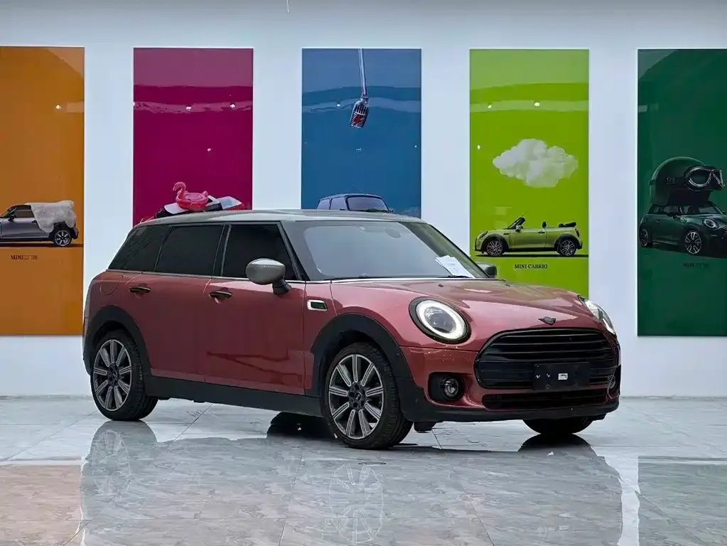 MINI Clubman — фото 1