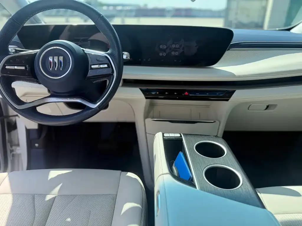Buick GL8 Hybrid — фото 5