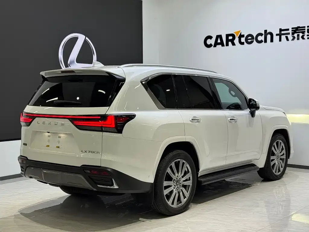 Lexus LX — фото 5