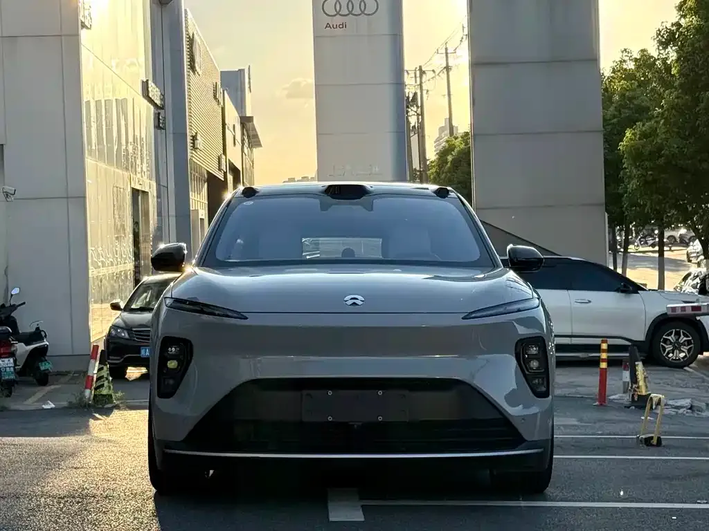 NIO ES8 — фото 3