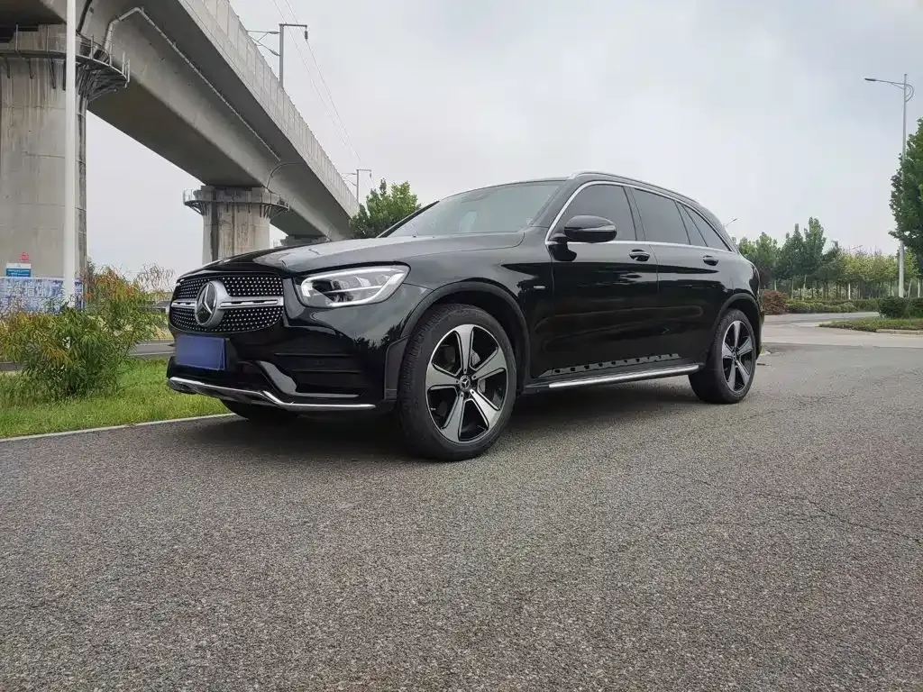 Mercedes-Benz GLC — фото 1